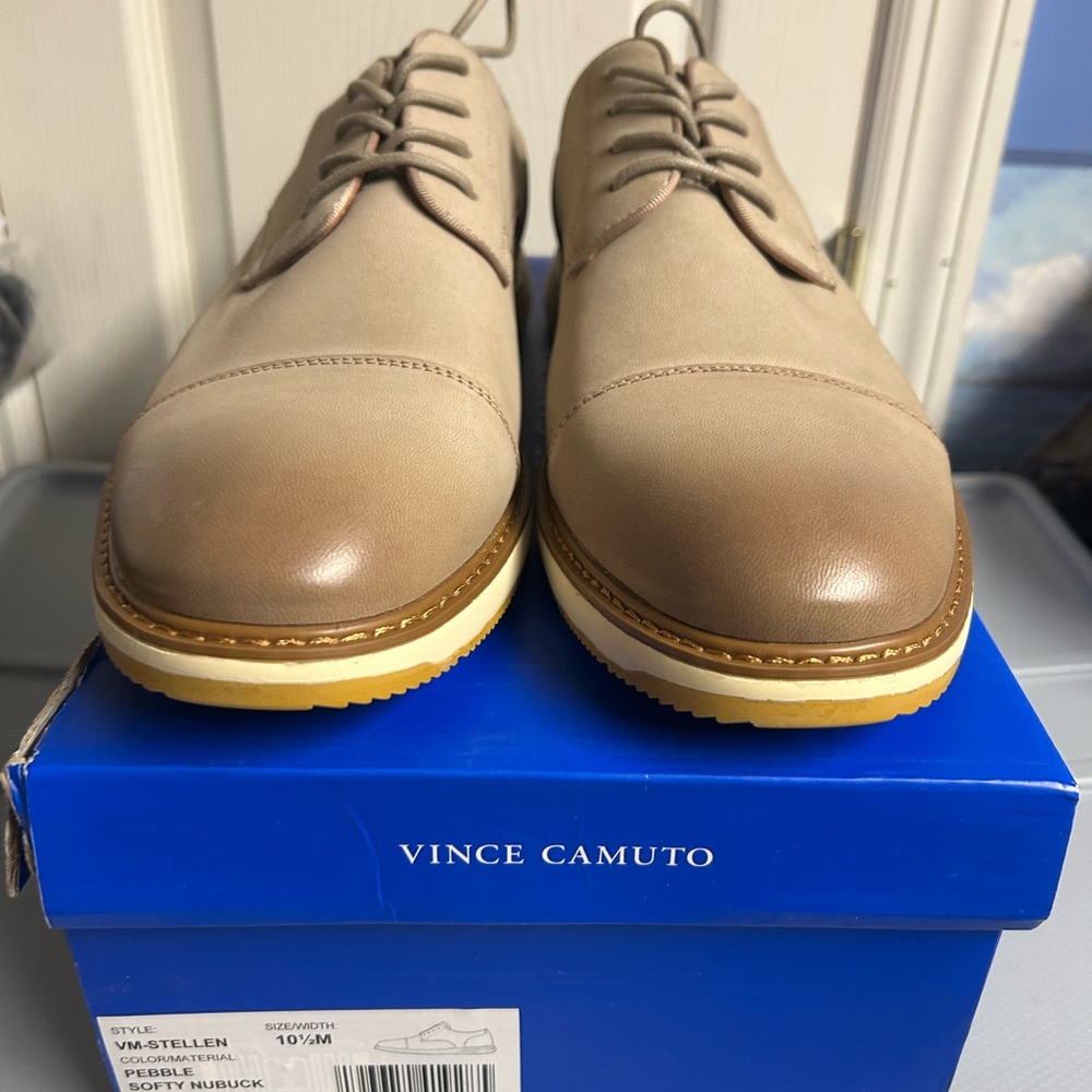 VINCE CAMUTO STELLEN SOFT NUBUCK Shoe size 10.5 Shoes BRAND NEW IN BOX